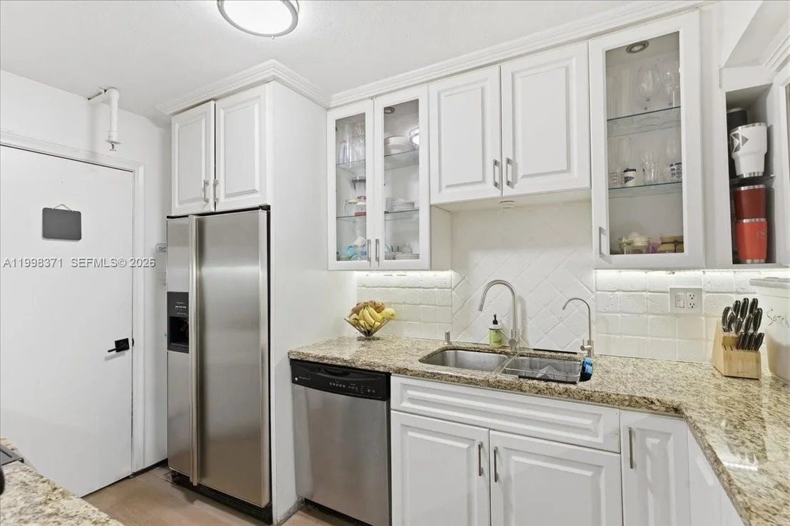 Photo of Unit 3H at 550 Ocean Drive