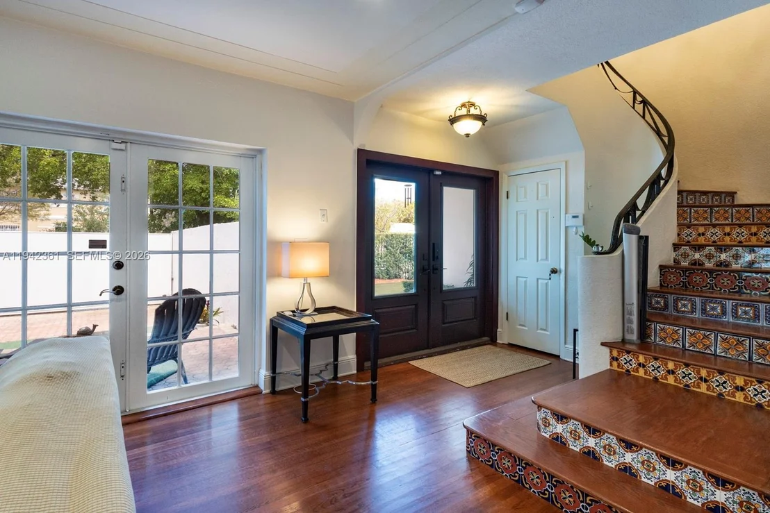 Photo of 360 SW 28th Rd