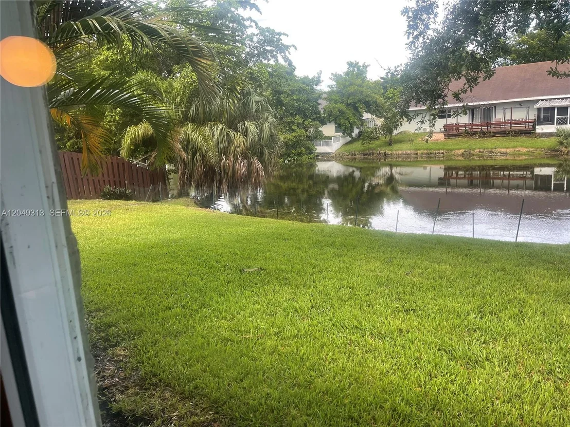 Photo of 2811 Devonwood Ave
