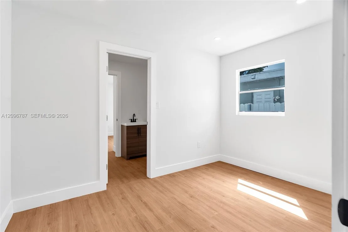Photo of 1046 Jann Ave