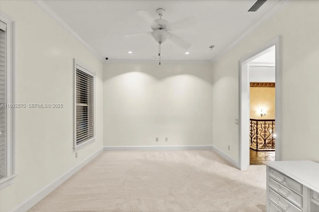 Photo of 12 Tidewater Dr