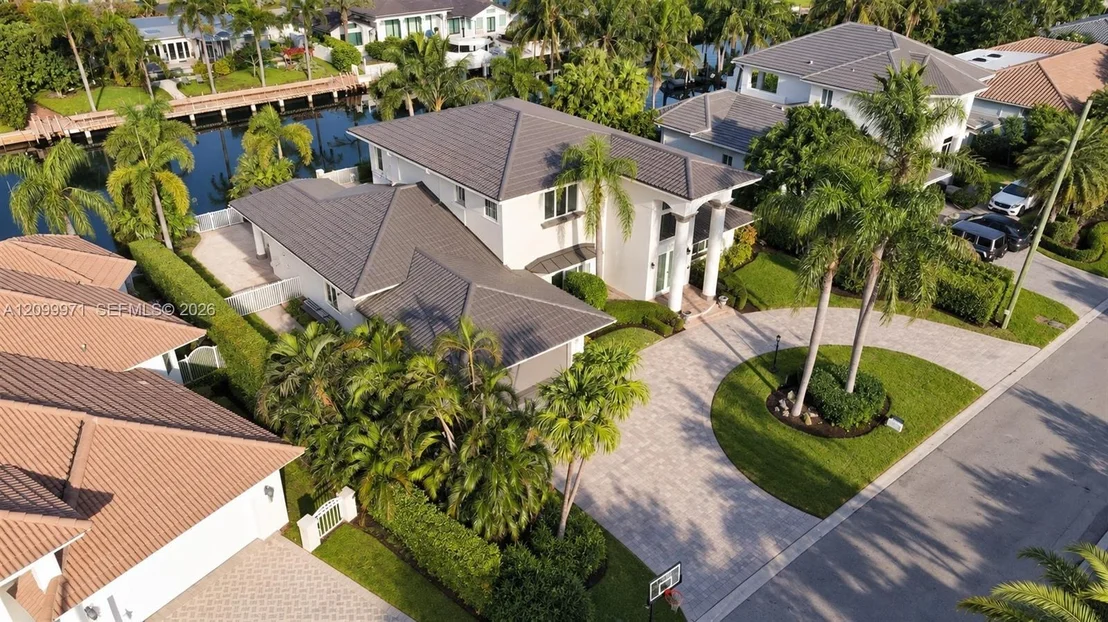 Photo of 5111 NE 30th Ave