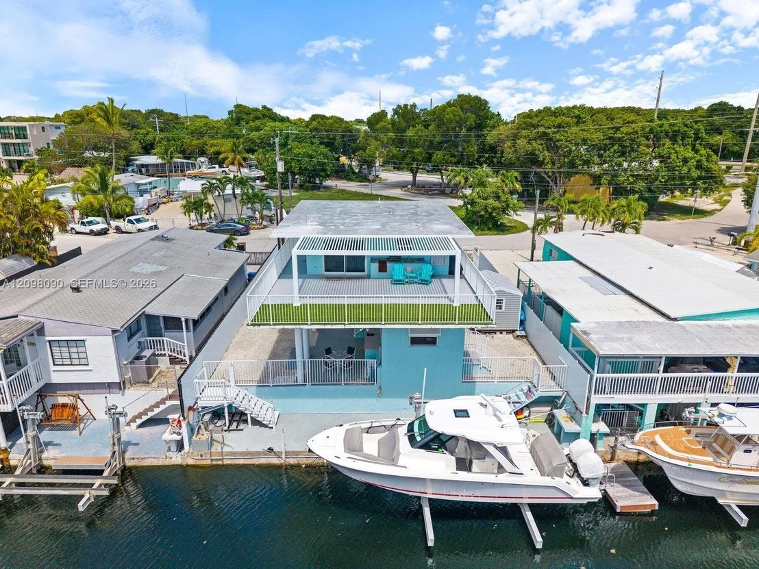 Photo of 1007 Hialeah Ln