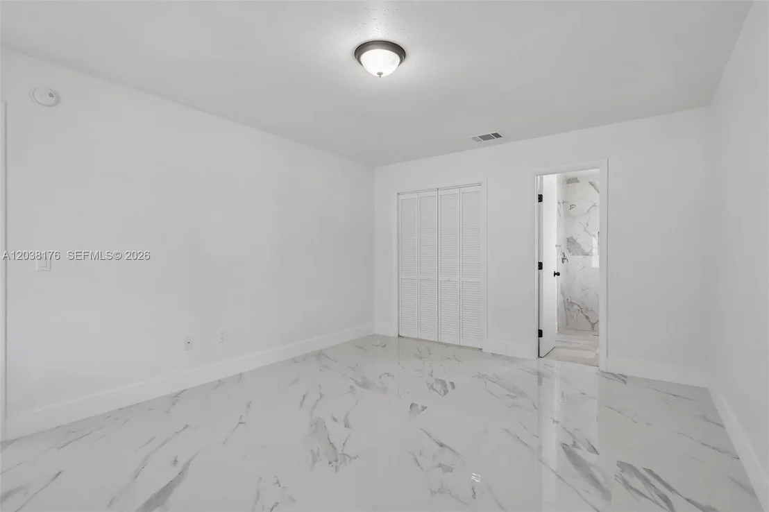 Photo of 1248 Riviera