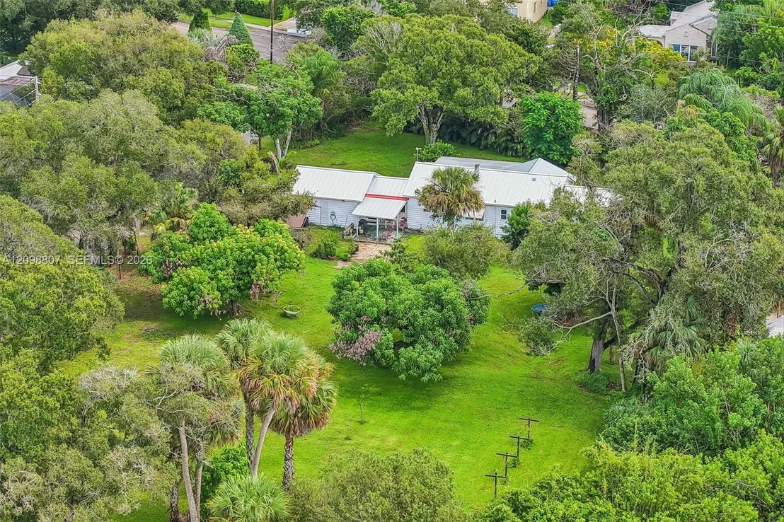 Photo of 3039 Sunrise Boulevard
