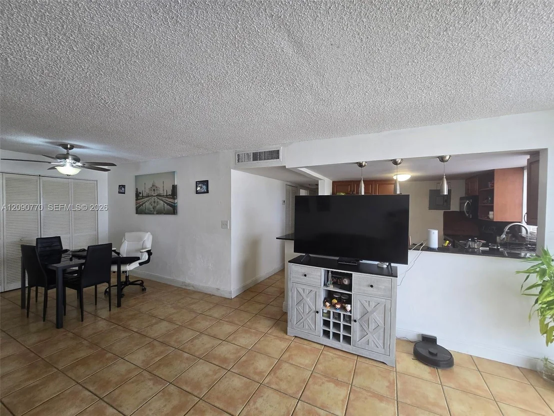 Photo of Unit 412 at 