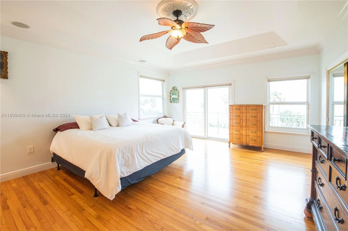 Photo of 1613 N Indian River Drive