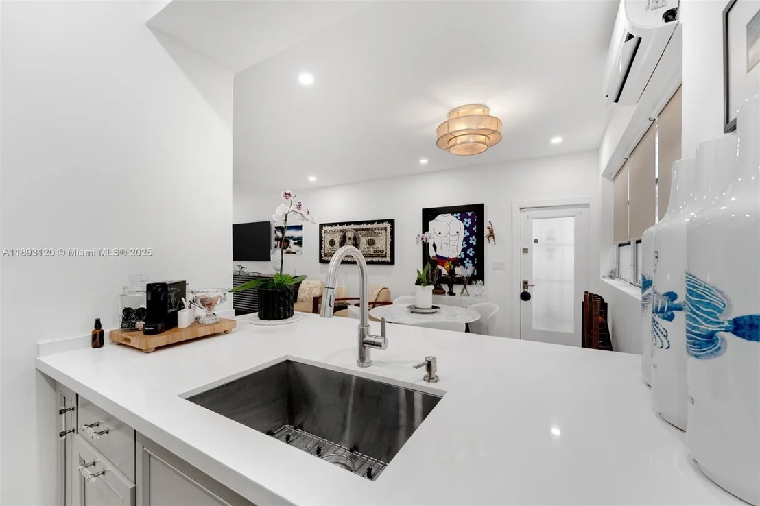 Photo of Unit 2 at 4720 Pine Tree Drive