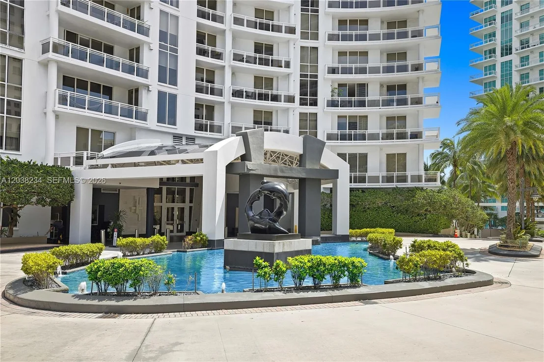 Photo of Unit 2408 at 901 Brickell Key Blvd