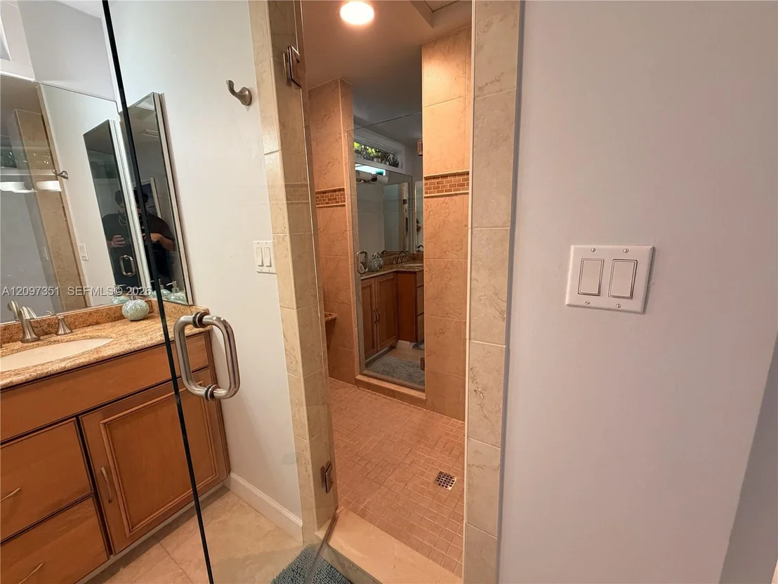 Photo of 149 Harbor Dr
