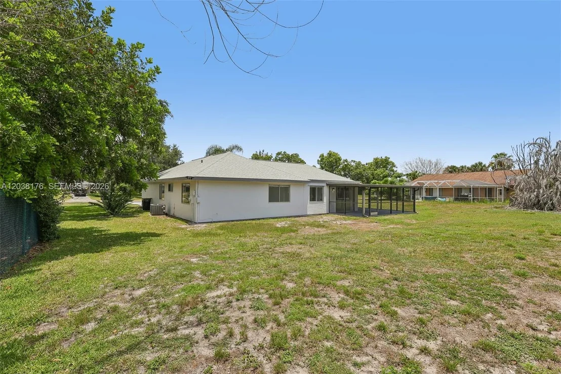 Photo of 1248 Riviera