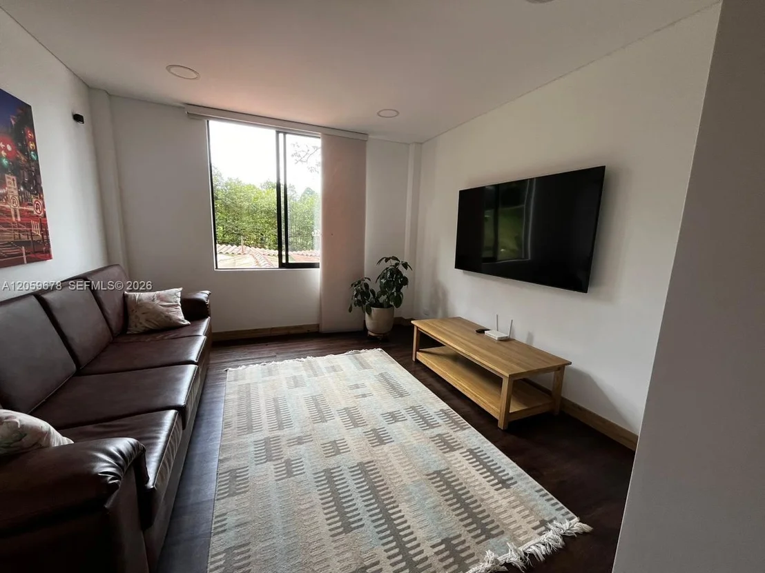 Photo of 123 El Retiro
