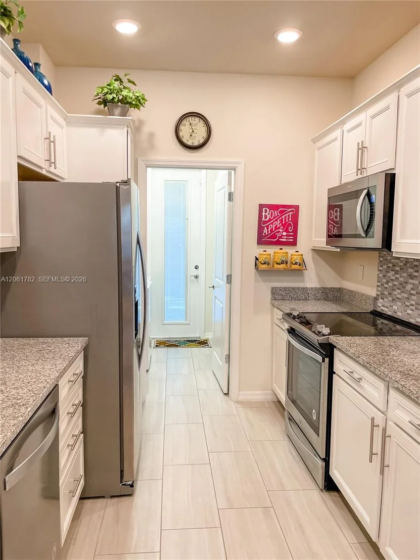 Photo of Unit 2 at 5100 Eucalyptus Dr