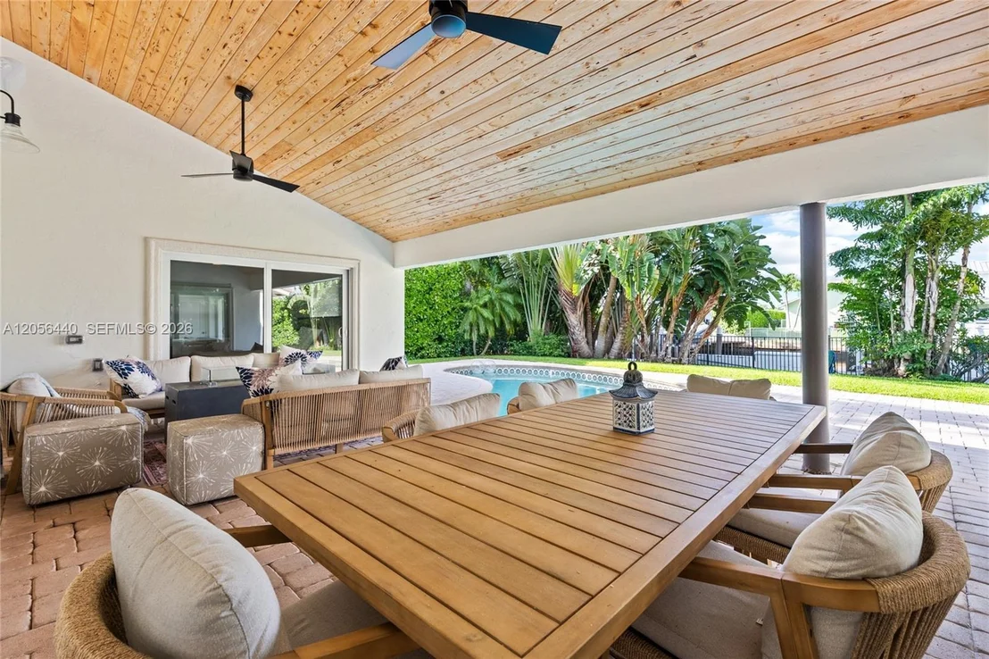Photo of 18 Eleuthera Drive
