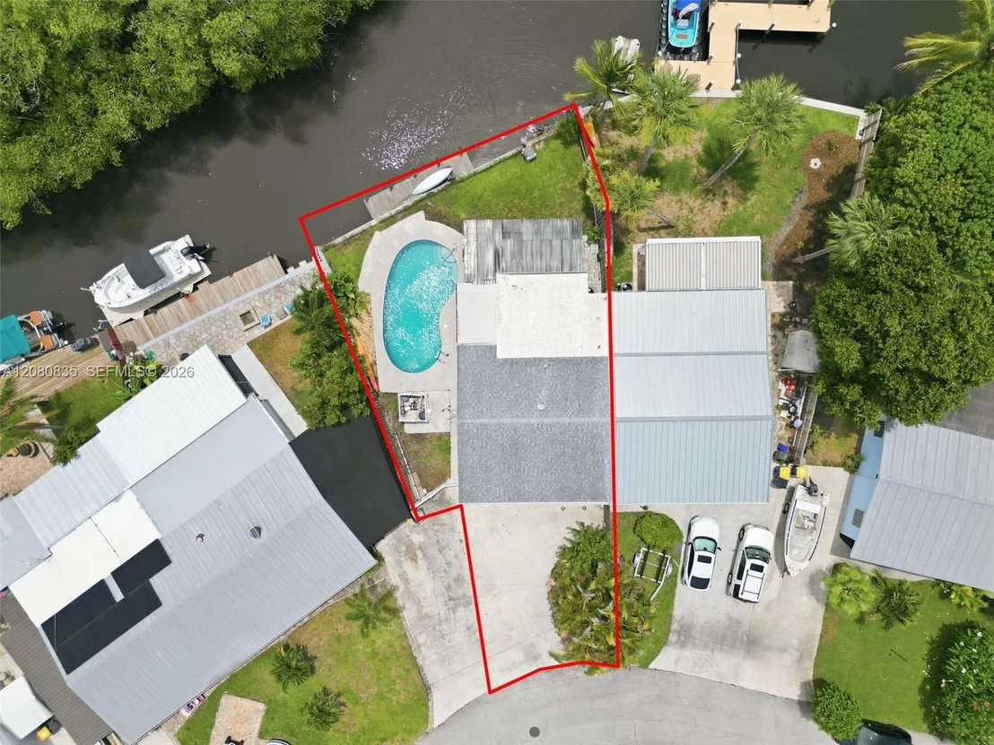 Photo of 70 SW Hideaway Pl
