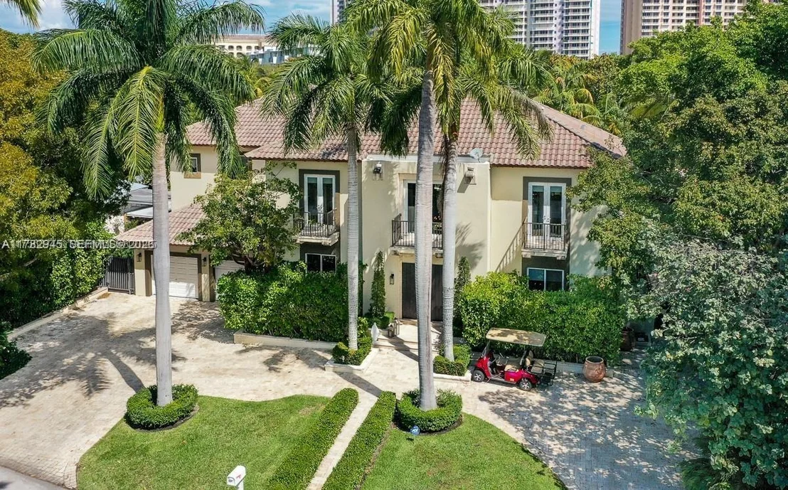 Photo of 31 Island Dr