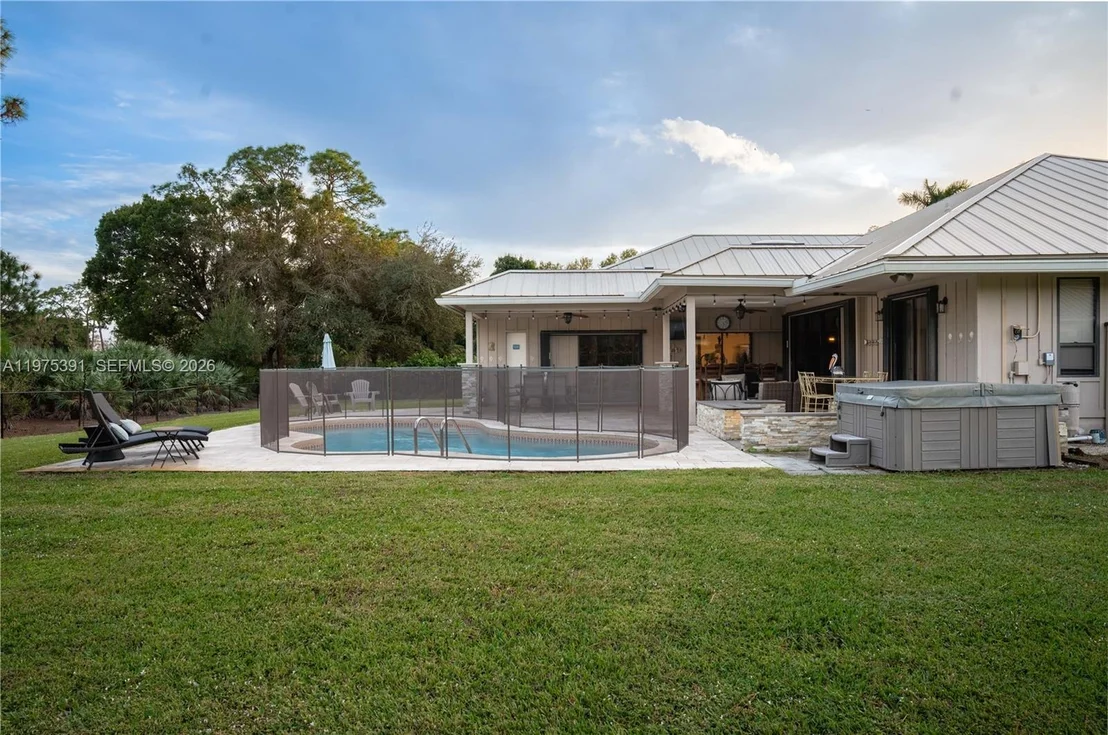 Photo of 1872 SE Colony Way