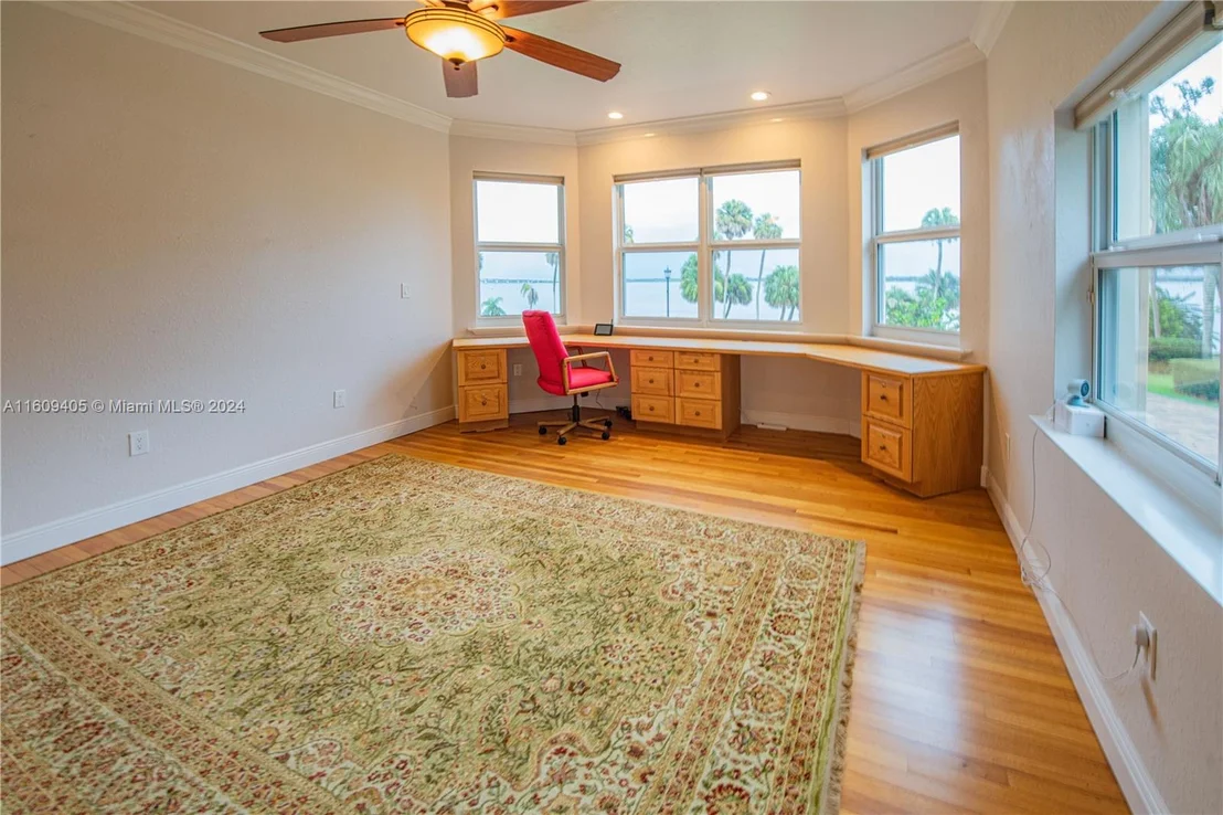 Photo of 1613 N Indian River Drive