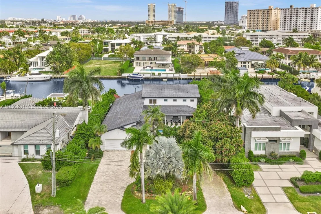 Photo of 472 Sunset Dr