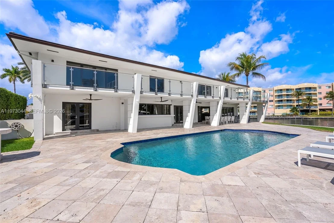 Photo of 501 Hibiscus Dr