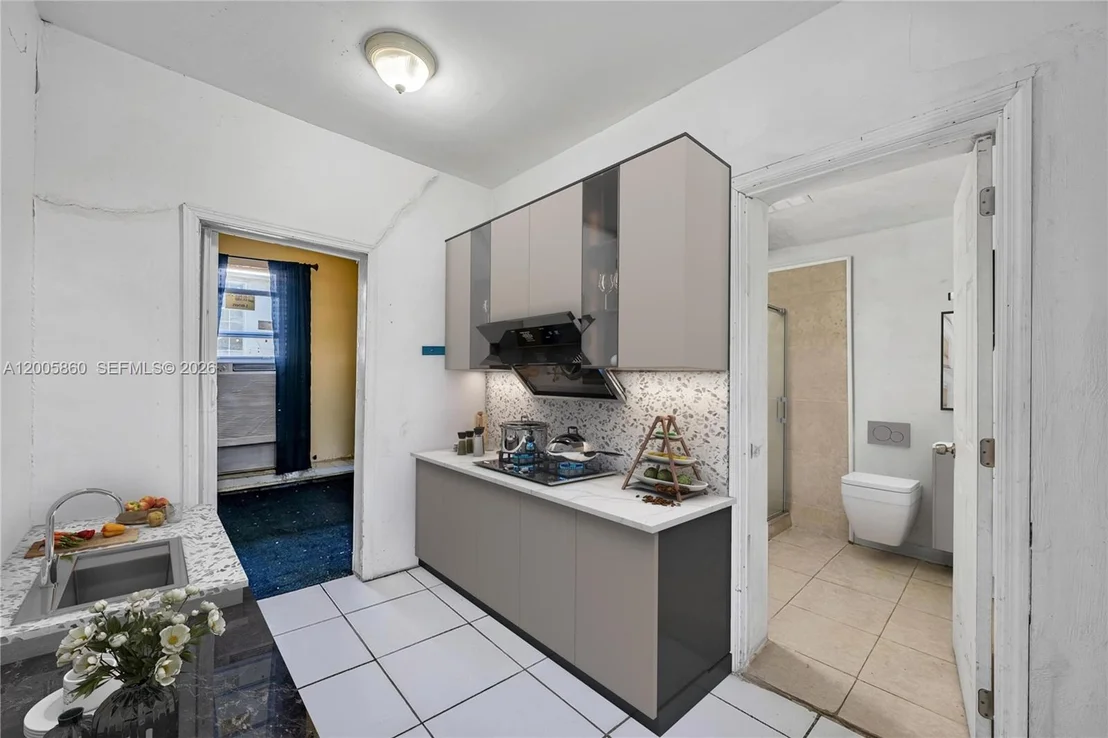 Photo of 3420 Charles Ave
