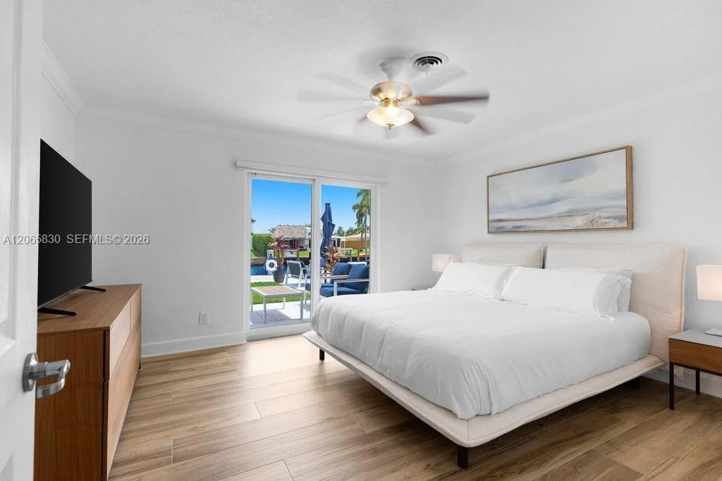 Photo of 261 SE 4th St