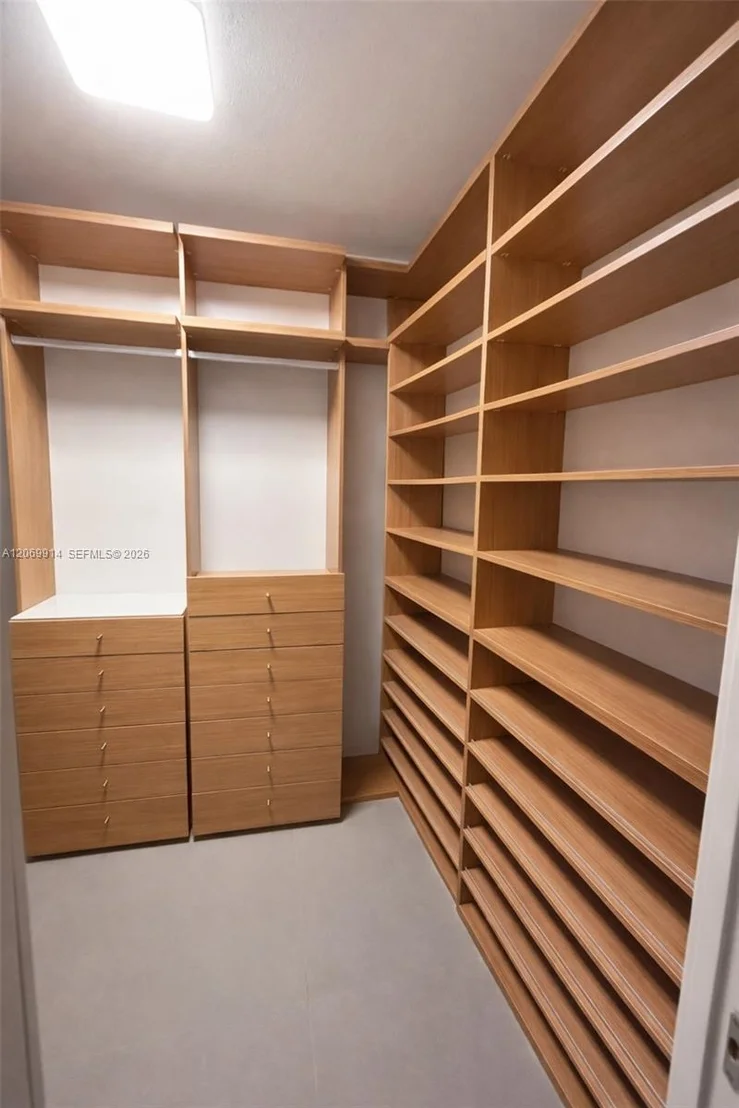 Photo of Unit A1421 at 520 Brickell Key Dr