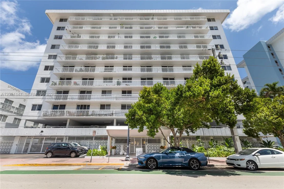 Photo of Unit 607 at 401 Ocean Dr