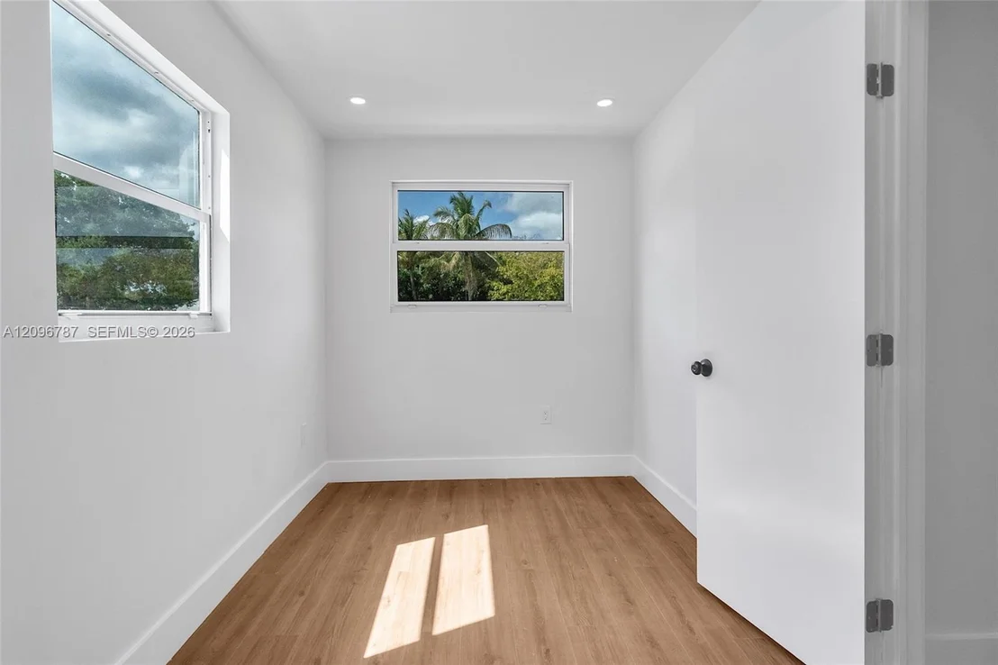Photo of 1046 Jann Ave