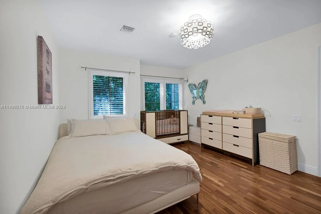 Photo of 61 Camden Ct