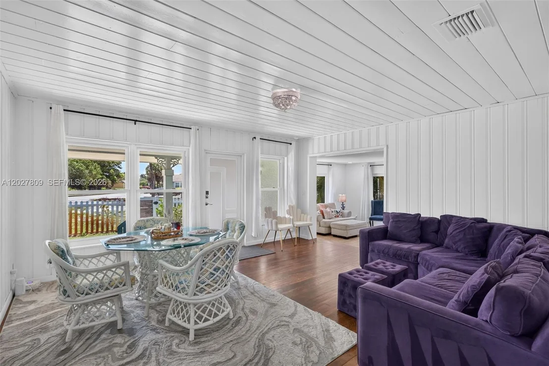 Photo of 1023 SE 7th St