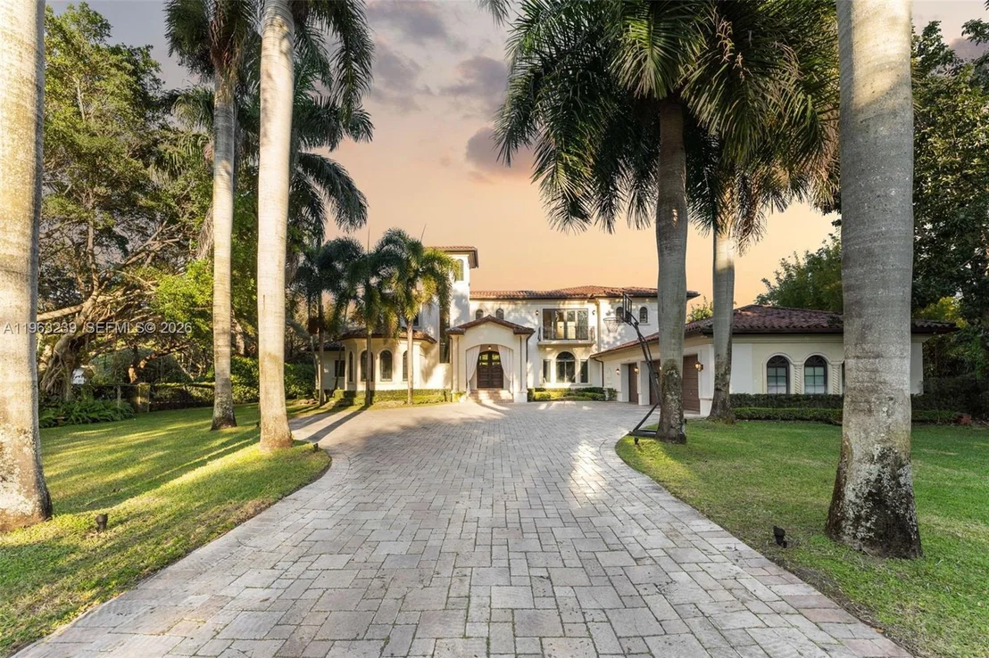 Photo of 11111 Killian Park Rd