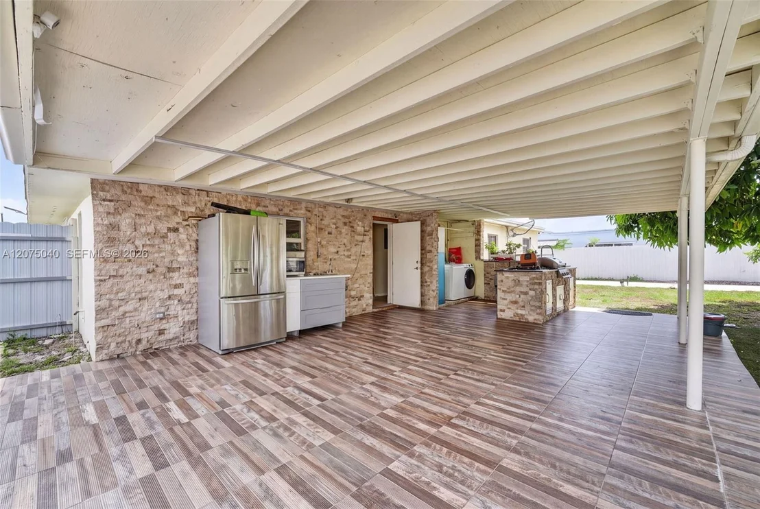 Photo of 15850 NW 18th Pl