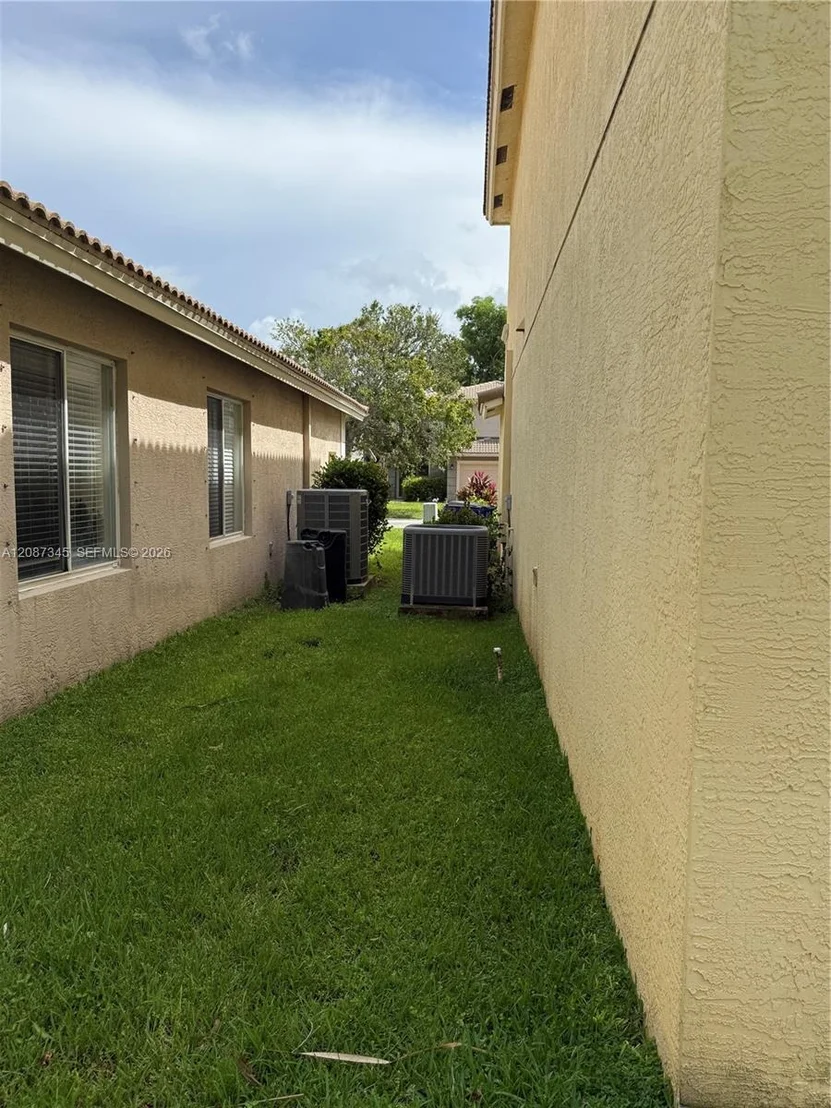 Photo of 4550 SE Graham Dr