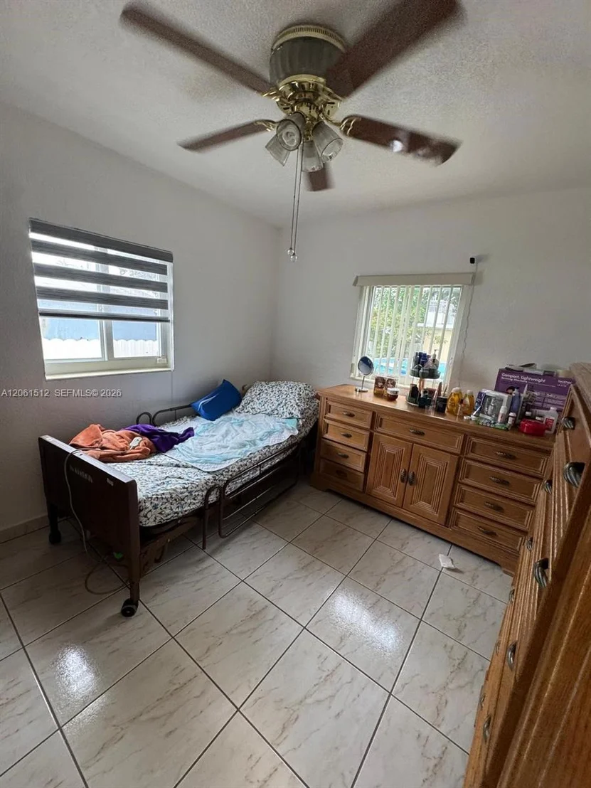 Photo of 80 W 56th St