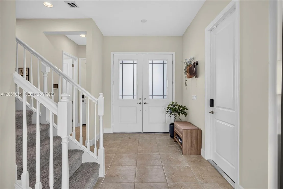 Photo of 5691 Bristlecone Commoms