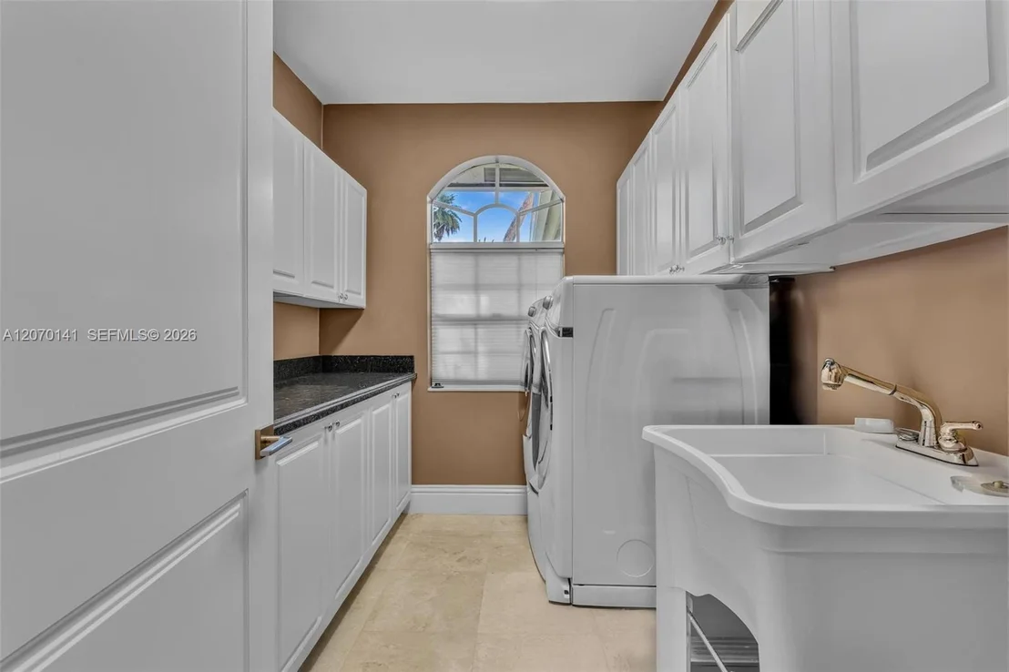 Photo of 3828 Pine Lake Dr