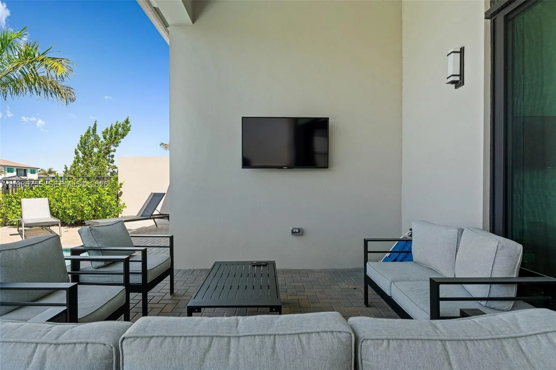 Photo of 21135 Tangelo Tree Dr