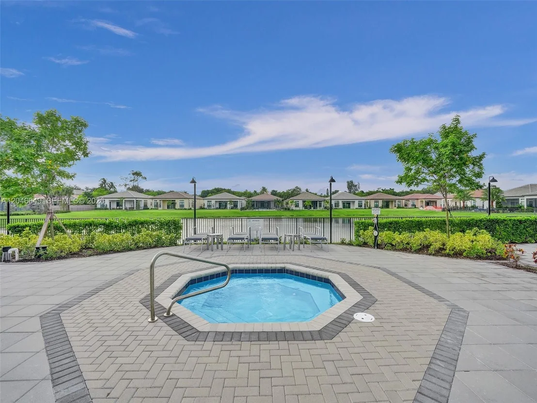 Photo of 8147 Juniper Dr