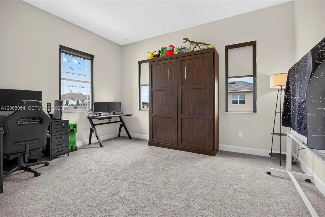 Photo of 5691 Bristlecone Commoms