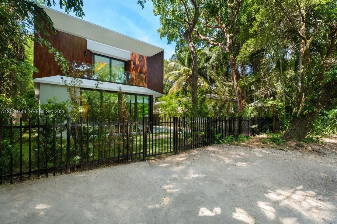 Photo of 3579 Avocado Ave
