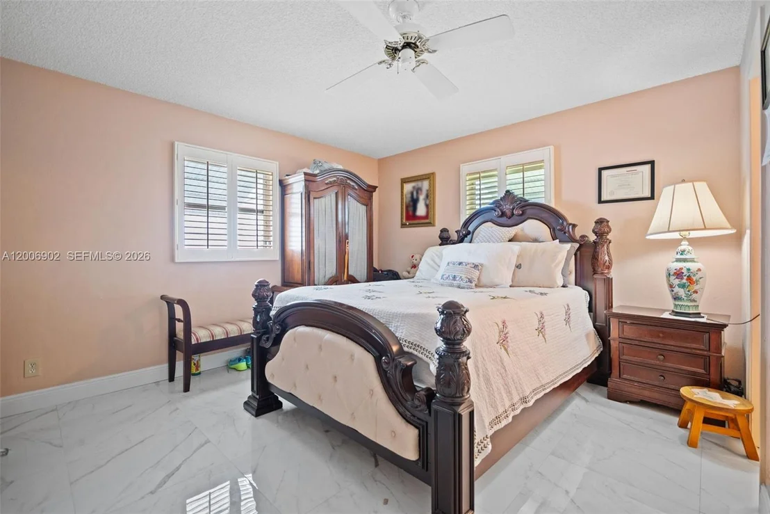 Photo of 2103 SW 20th Cir
