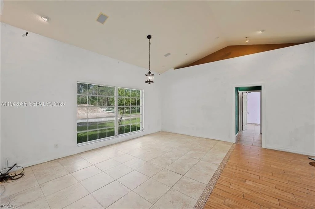 Photo of 1981 Carbonata Drive