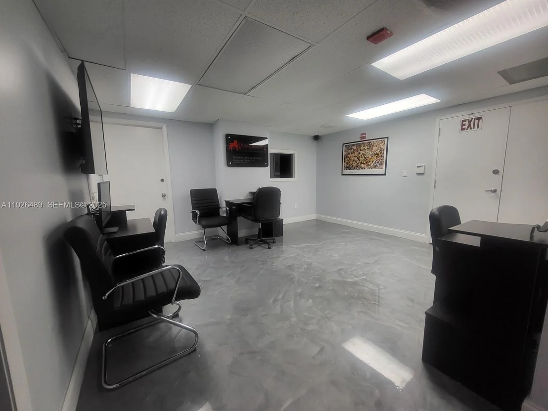 Photo of Unit CU206 at 13499 Biscayne Blvd