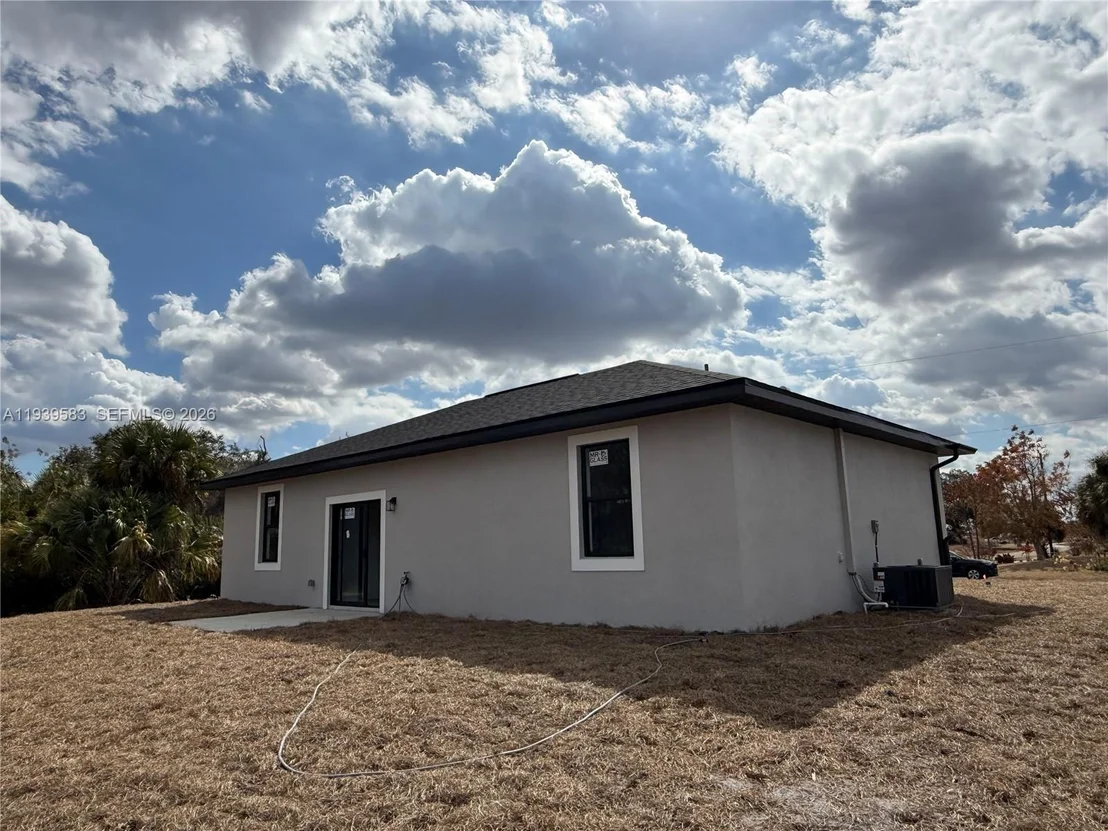 Photo of 1048 Jay Ct