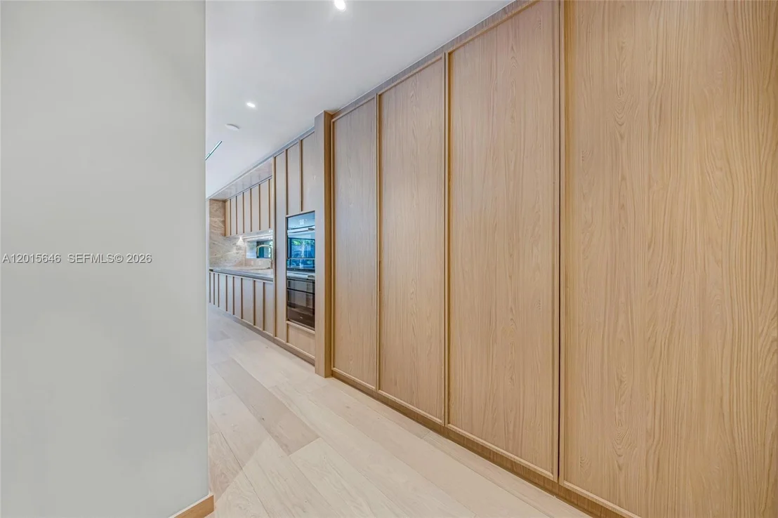 Photo of 72 W Shore Dr W