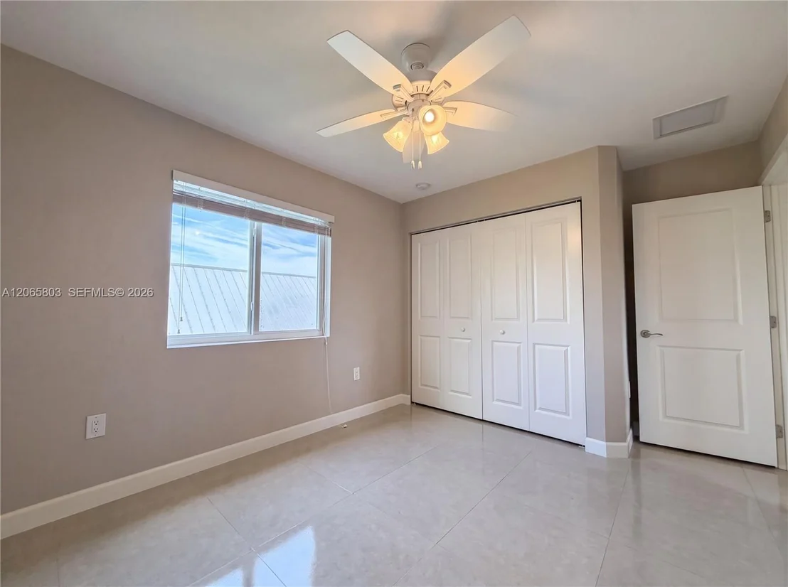 Photo of 17 Lakeview Dr