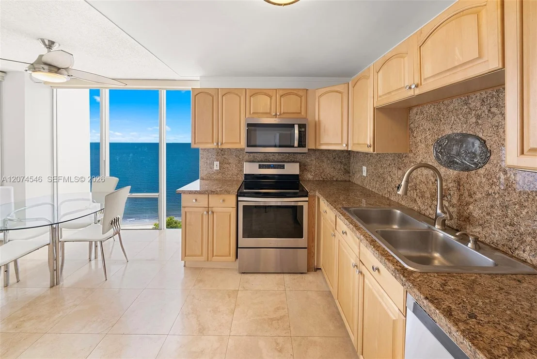 Photo of Unit 16F at 881 Ocean Dr