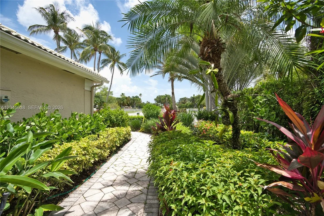 Photo of 1207 General Pointe Trce