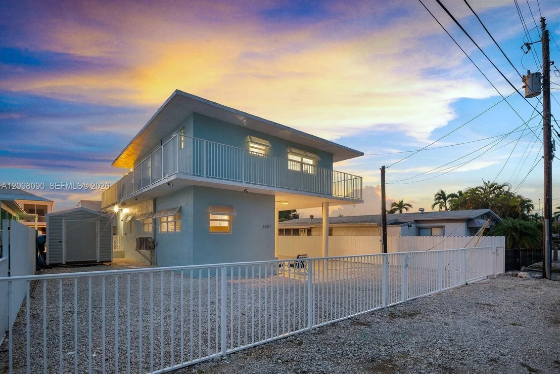 Photo of 1007 Hialeah Ln